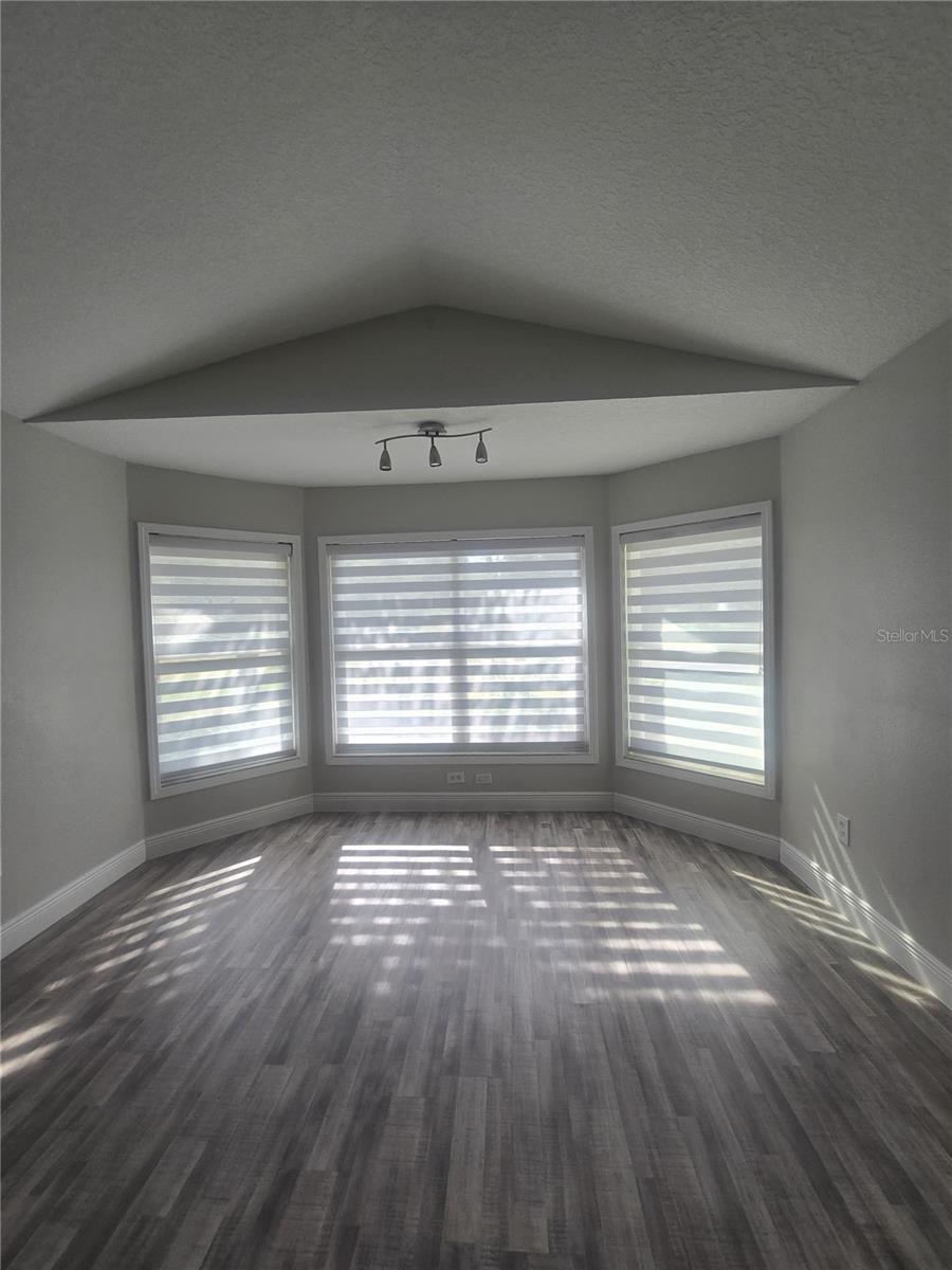 Image 13 of 53 For 26838 Deacon Loop