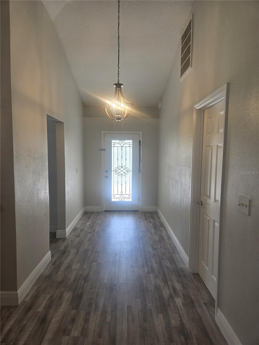 Image 3 of 53 For 26838 Deacon Loop