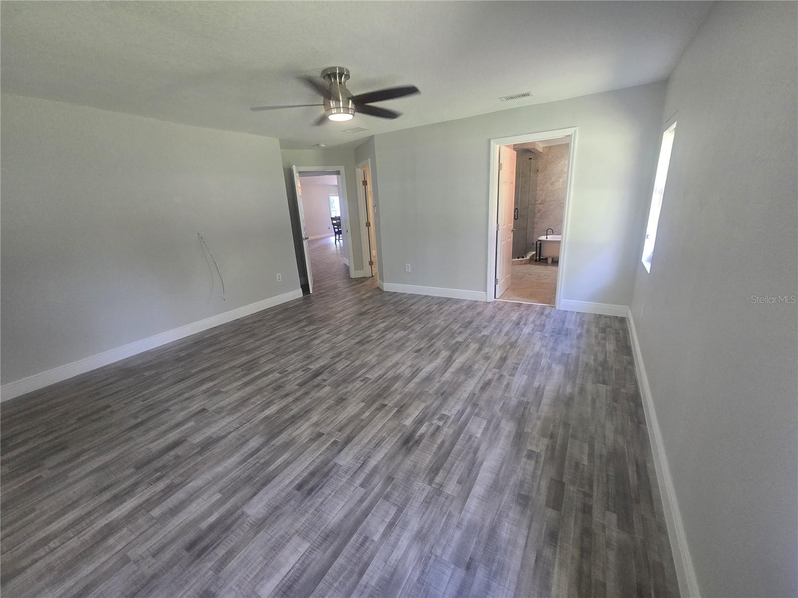 Image 34 of 53 For 26838 Deacon Loop