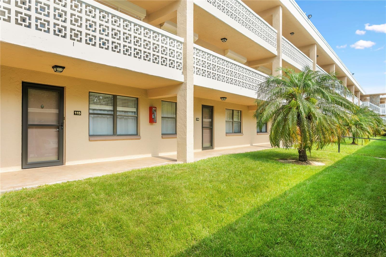 Image 2 of 28 For 4920 Locust Street Ne 115