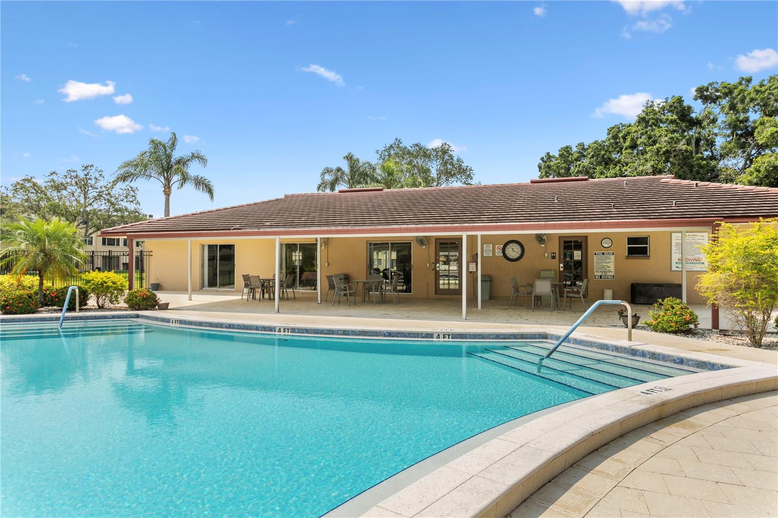 Image 28 of 28 For 4920 Locust Street Ne 115