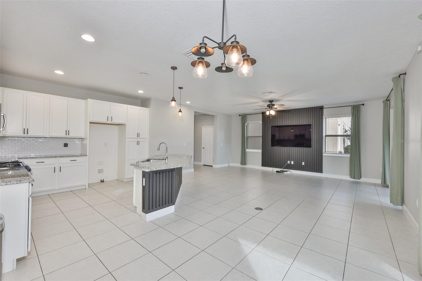 Image 5 of 56 For 6207 Voyagers Place