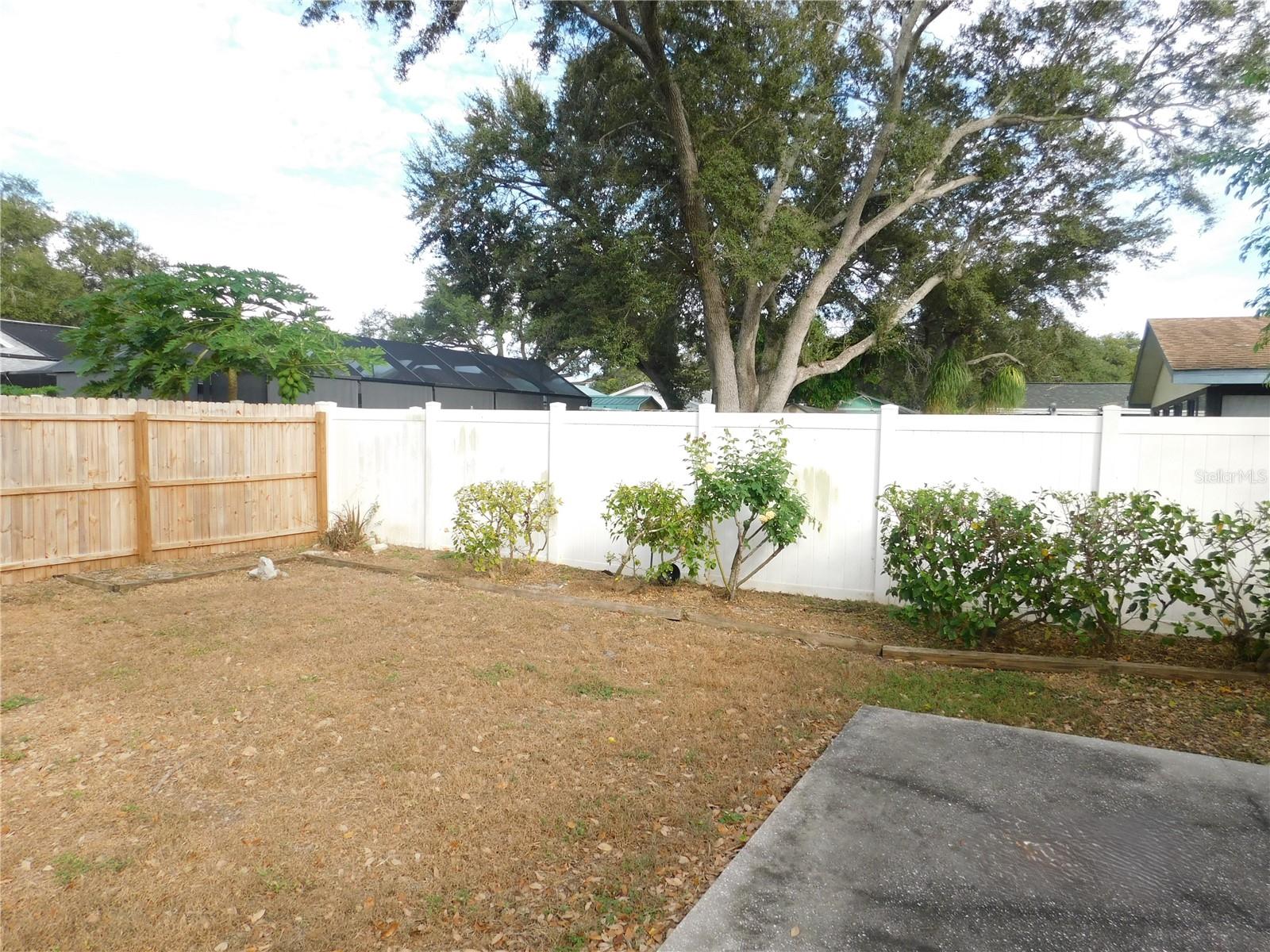 Image 8 of 17 For 7289 56th Avenue N