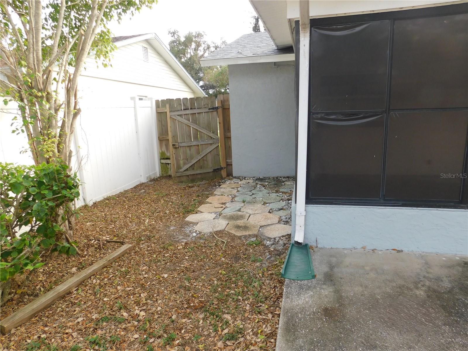 Image 9 of 17 For 7289 56th Avenue N