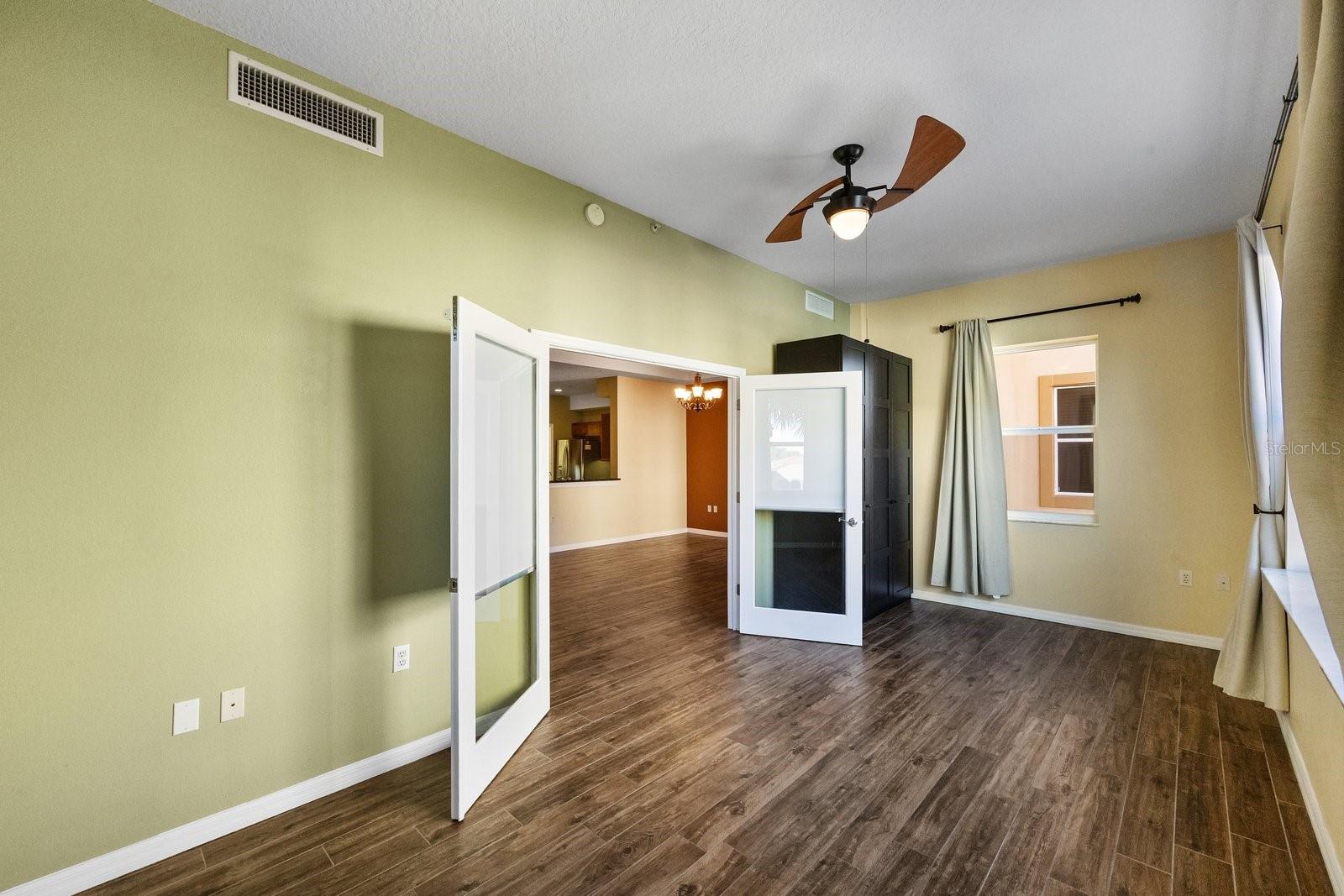 Image 15 of 44 For 630 Wells Court 201