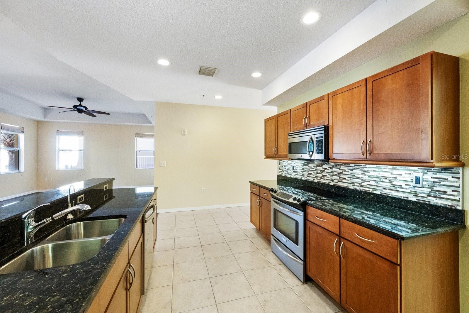 Image 20 of 44 For 630 Wells Court 201