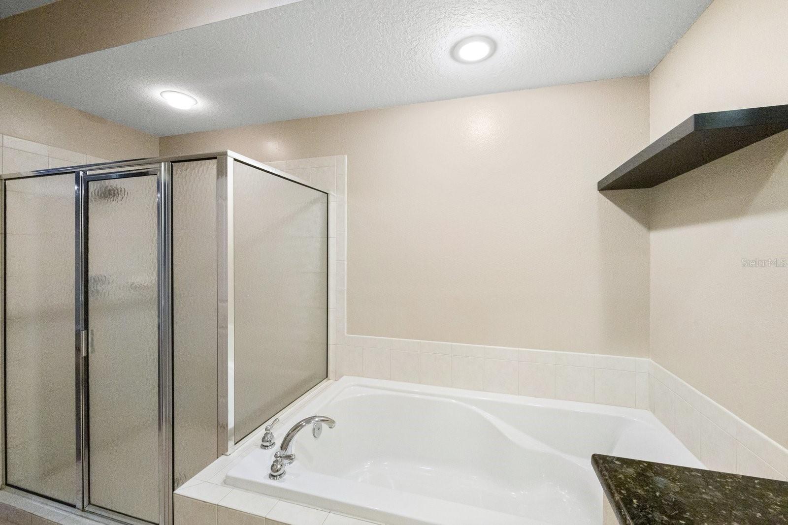 Image 26 of 44 For 630 Wells Court 201