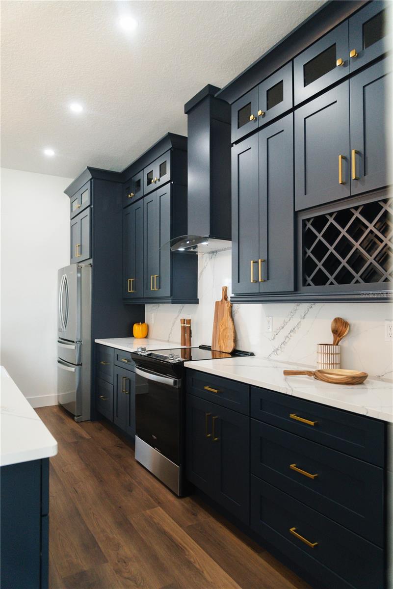 Image 10 of 47 For 15364 Newport Road