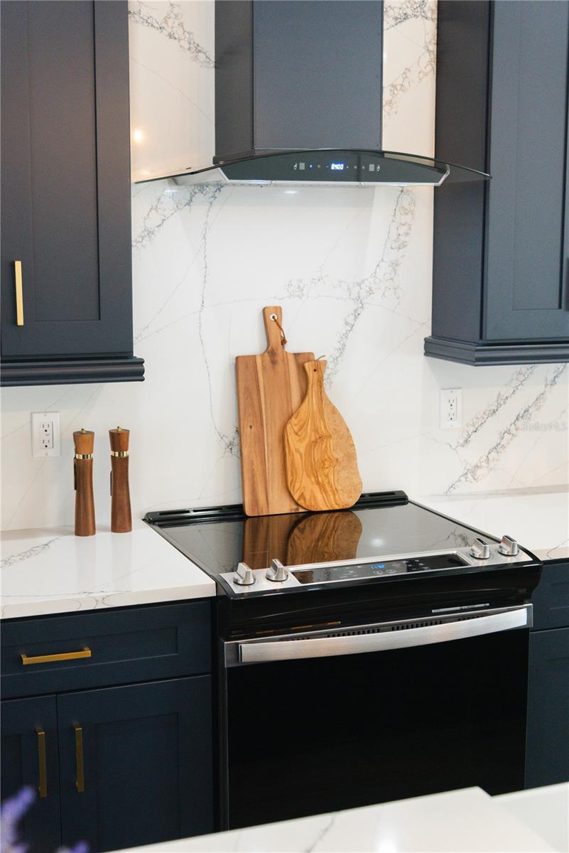 Image 14 of 47 For 15364 Newport Road