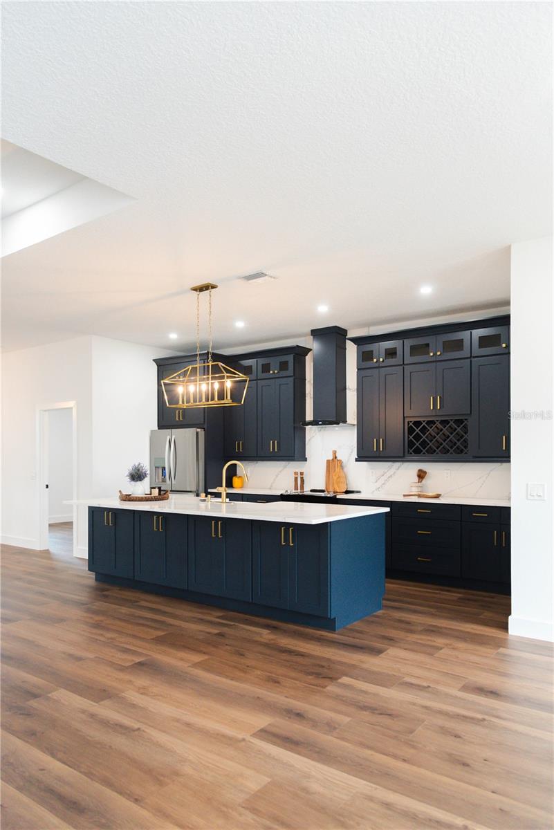 Image 15 of 47 For 15364 Newport Road