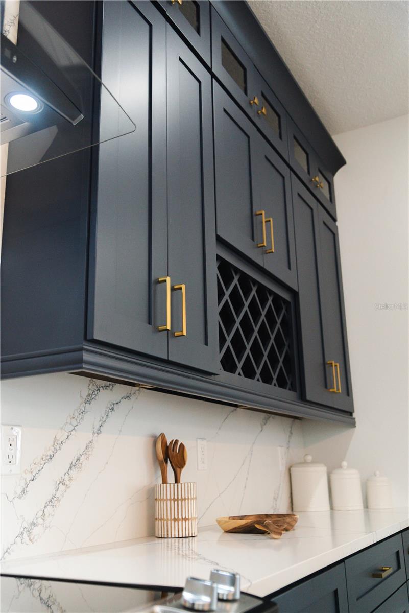 Image 17 of 47 For 15364 Newport Road