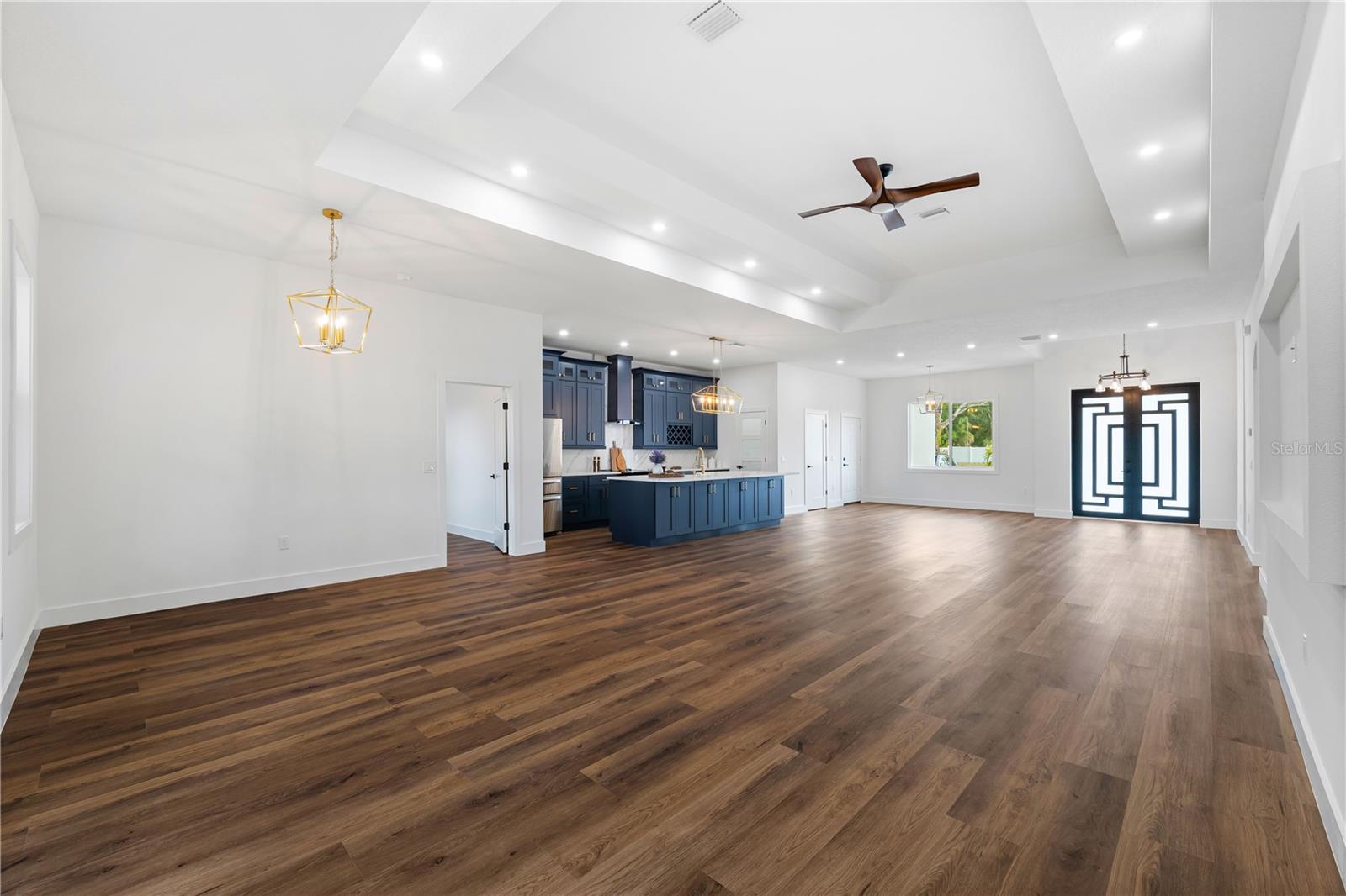 Image 22 of 47 For 15364 Newport Road