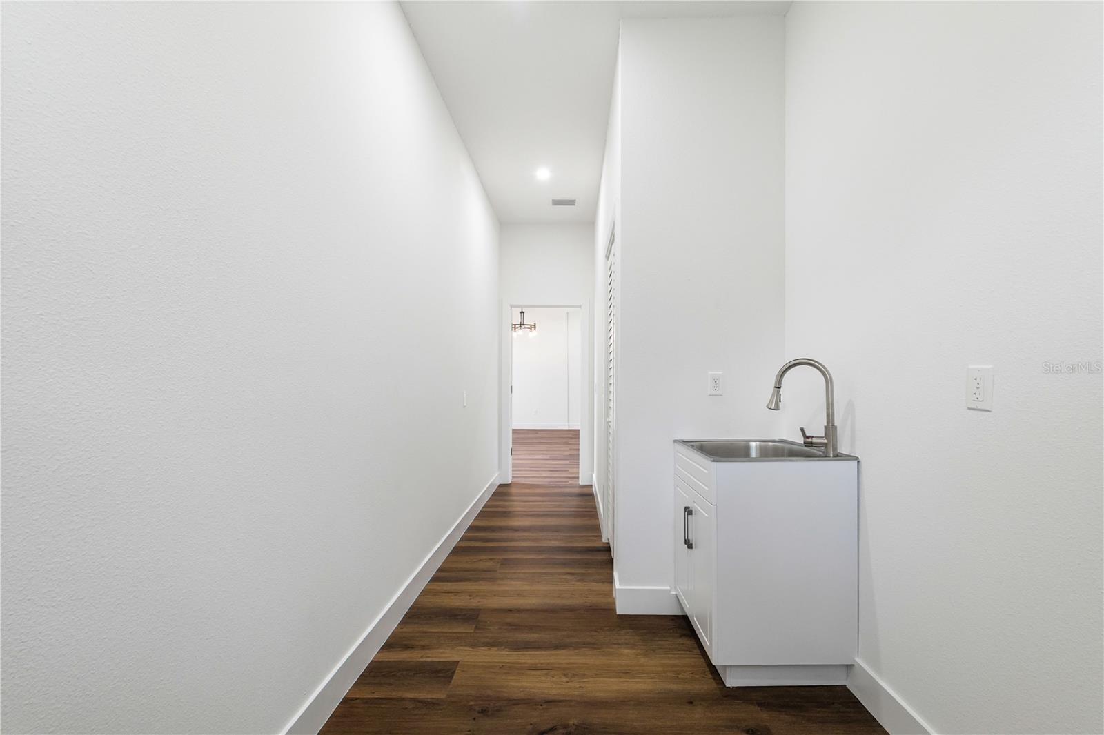 Image 39 of 47 For 15364 Newport Road