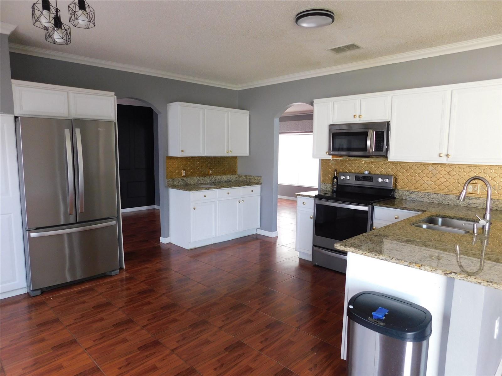 Image 3 of 22 For 609 Linnet Court