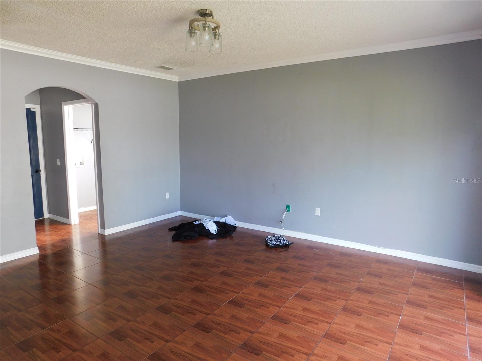 Image 6 of 22 For 609 Linnet Court