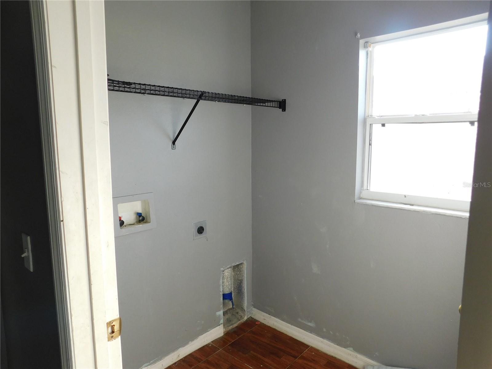 Image 7 of 22 For 609 Linnet Court