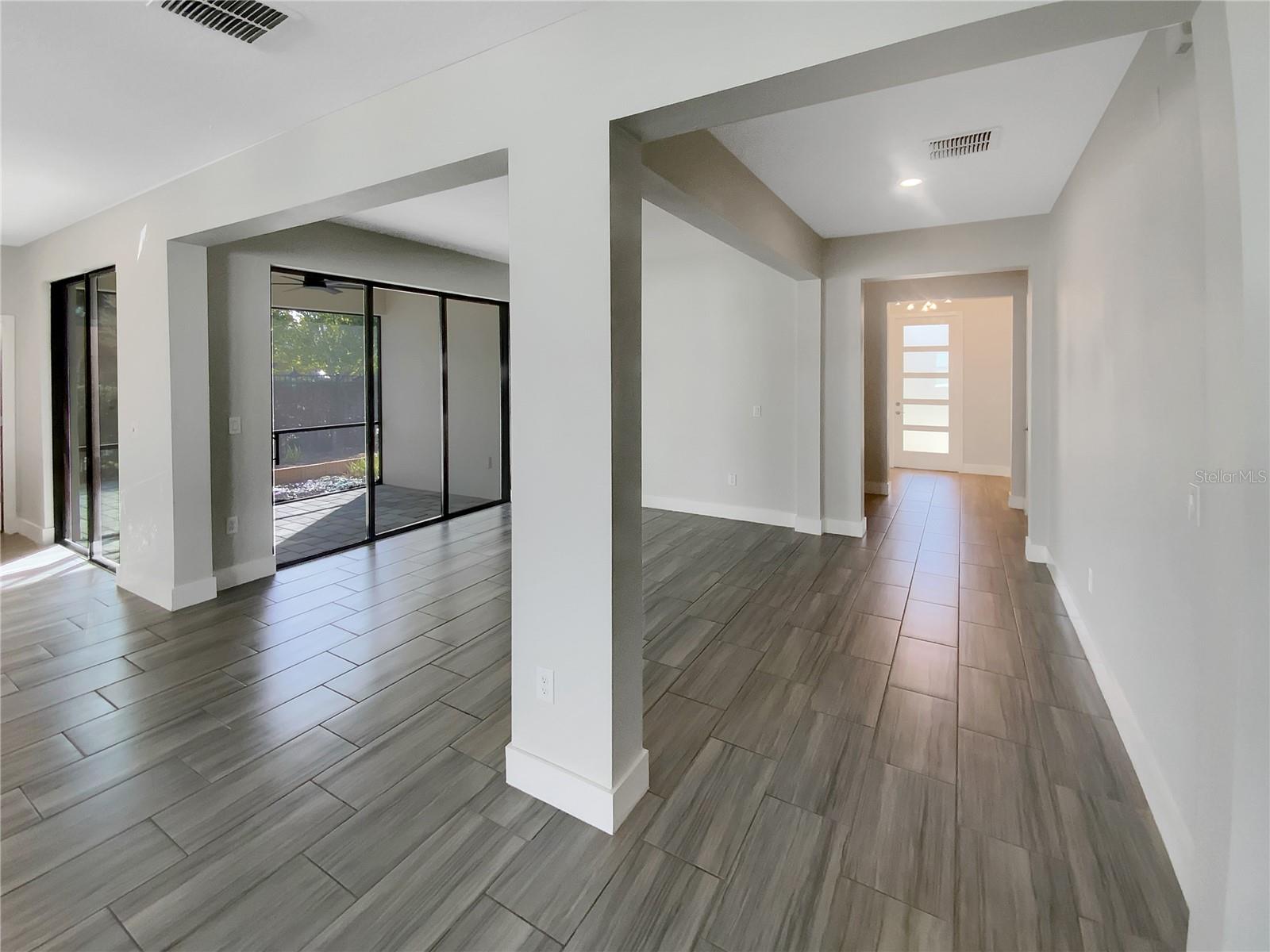 Listing photo id 11 for 17335 Brighton Lake Road