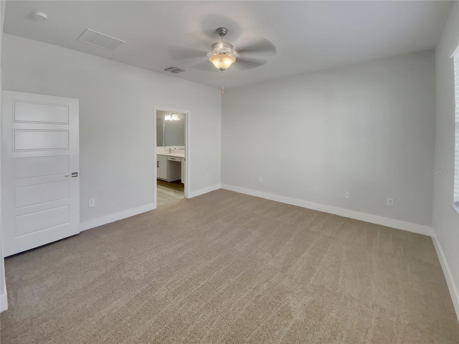 Listing photo id 13 for 17335 Brighton Lake Road