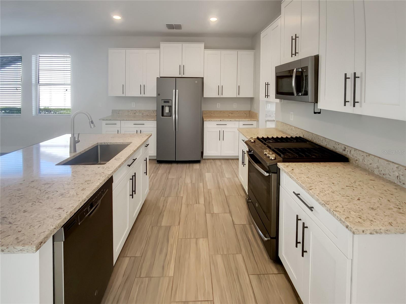 Listing photo id 2 for 17335 Brighton Lake Road