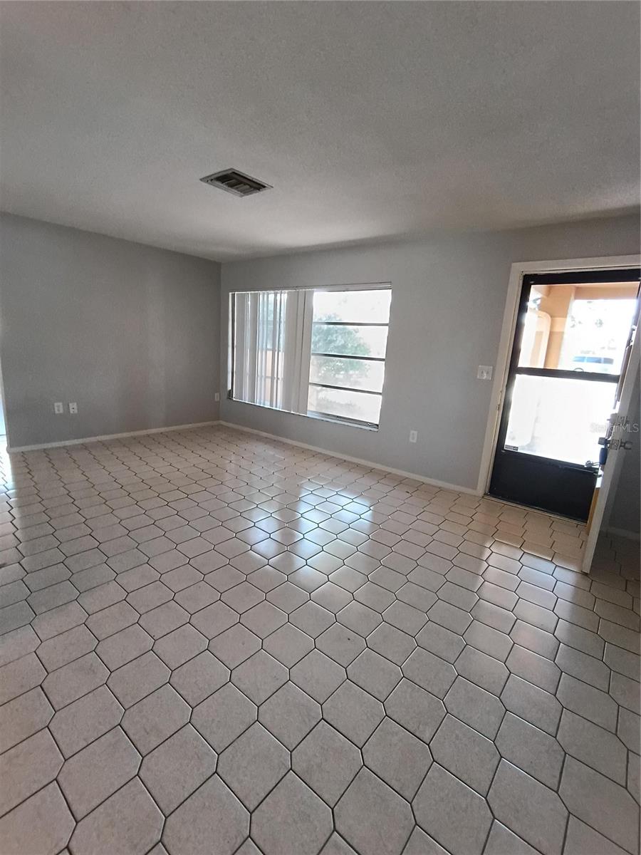 Image 18 of 36 For 7338 Foxbloom Drive