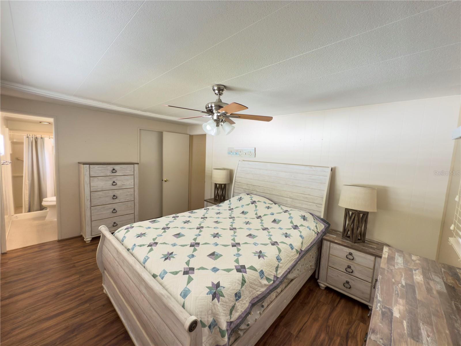 Listing photo id 4 for 539 Mount Piney Avenue Ne 689