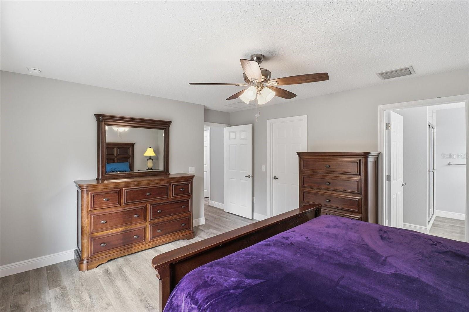 Image 16 of 45 For 5932 Flagstaff Avenue