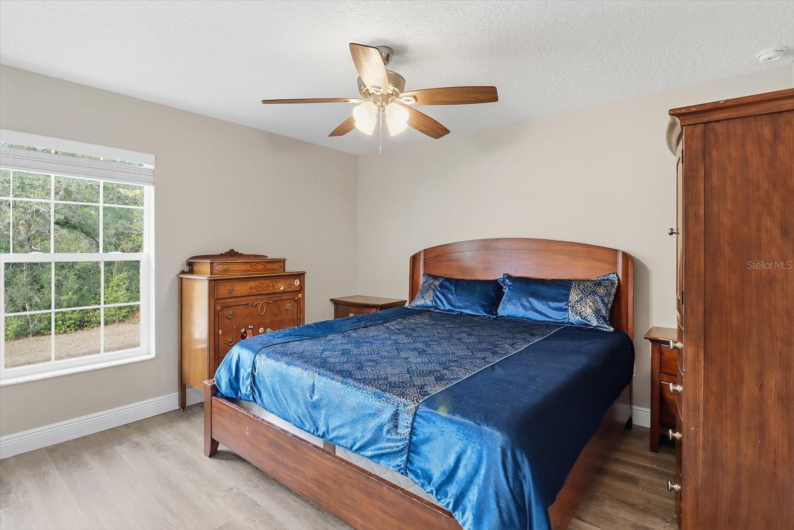 Image 21 of 45 For 5932 Flagstaff Avenue