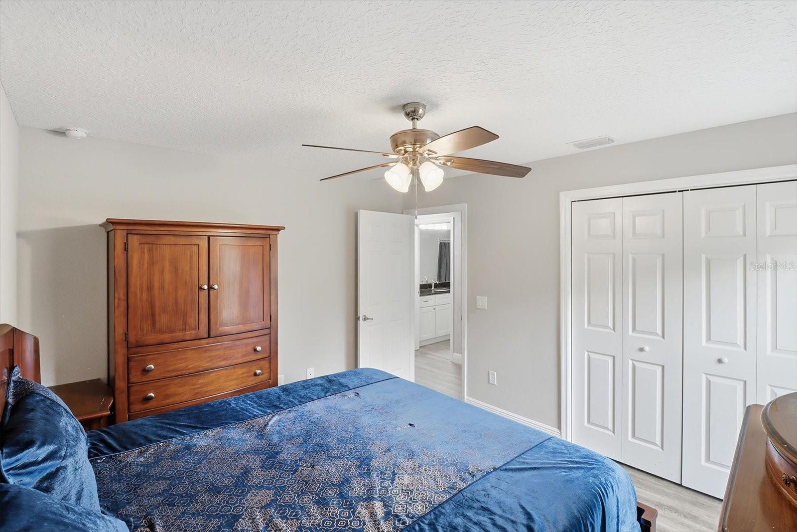 Image 22 of 45 For 5932 Flagstaff Avenue