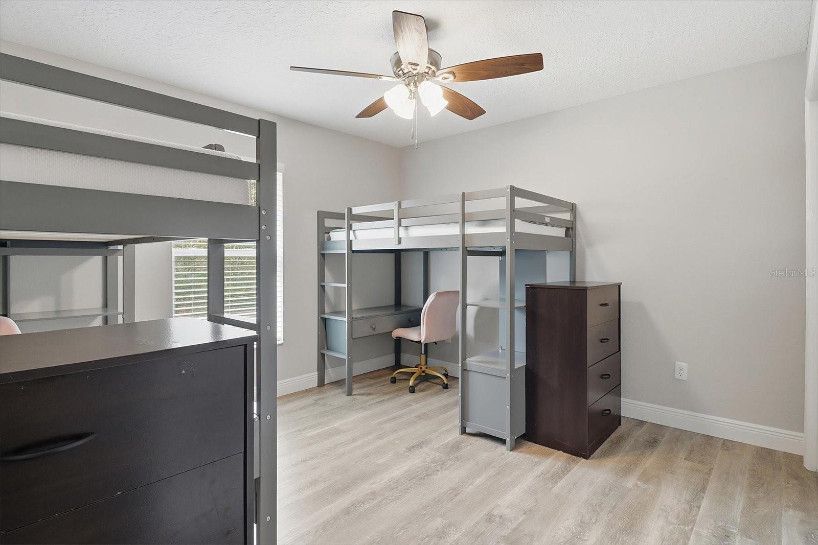 Image 26 of 45 For 5932 Flagstaff Avenue