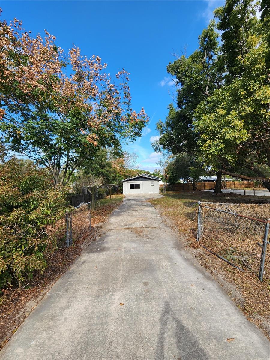 Image 22 of 24 For 9807 Tom Street