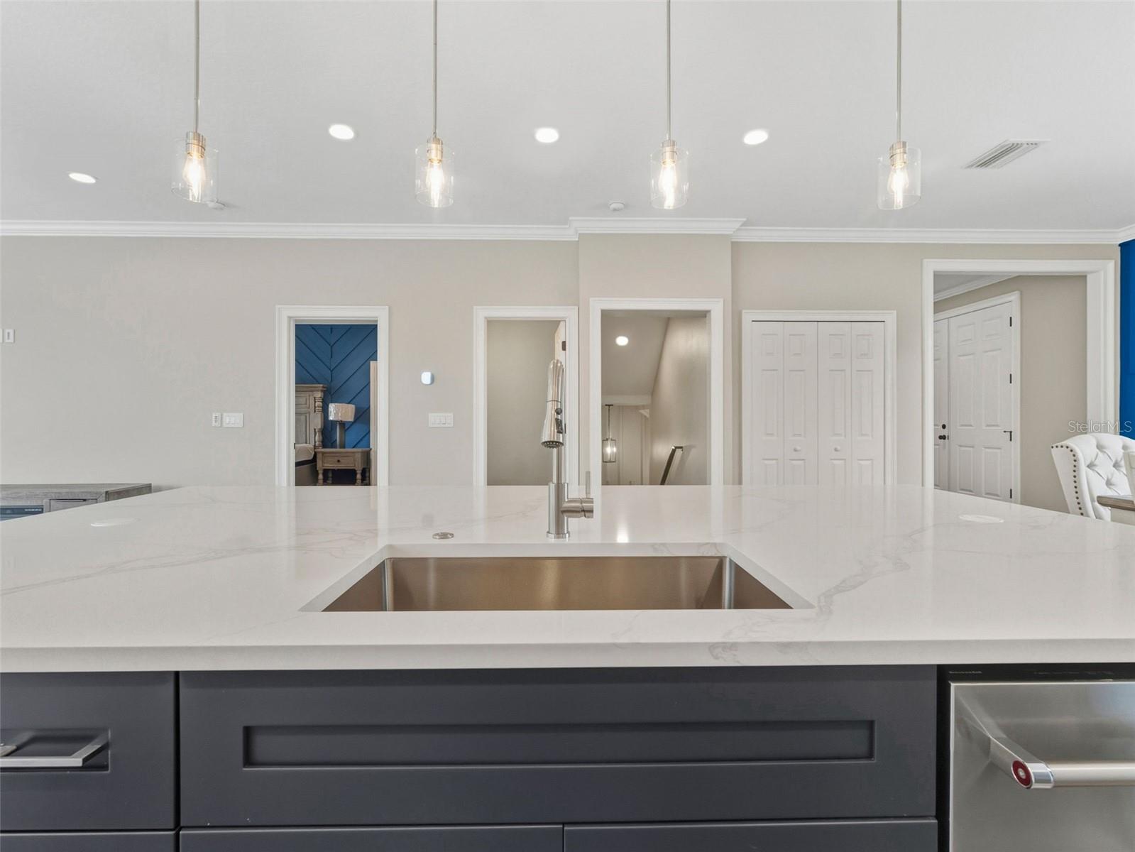 Image 16 of 76 For 8717 Driftwood Drive