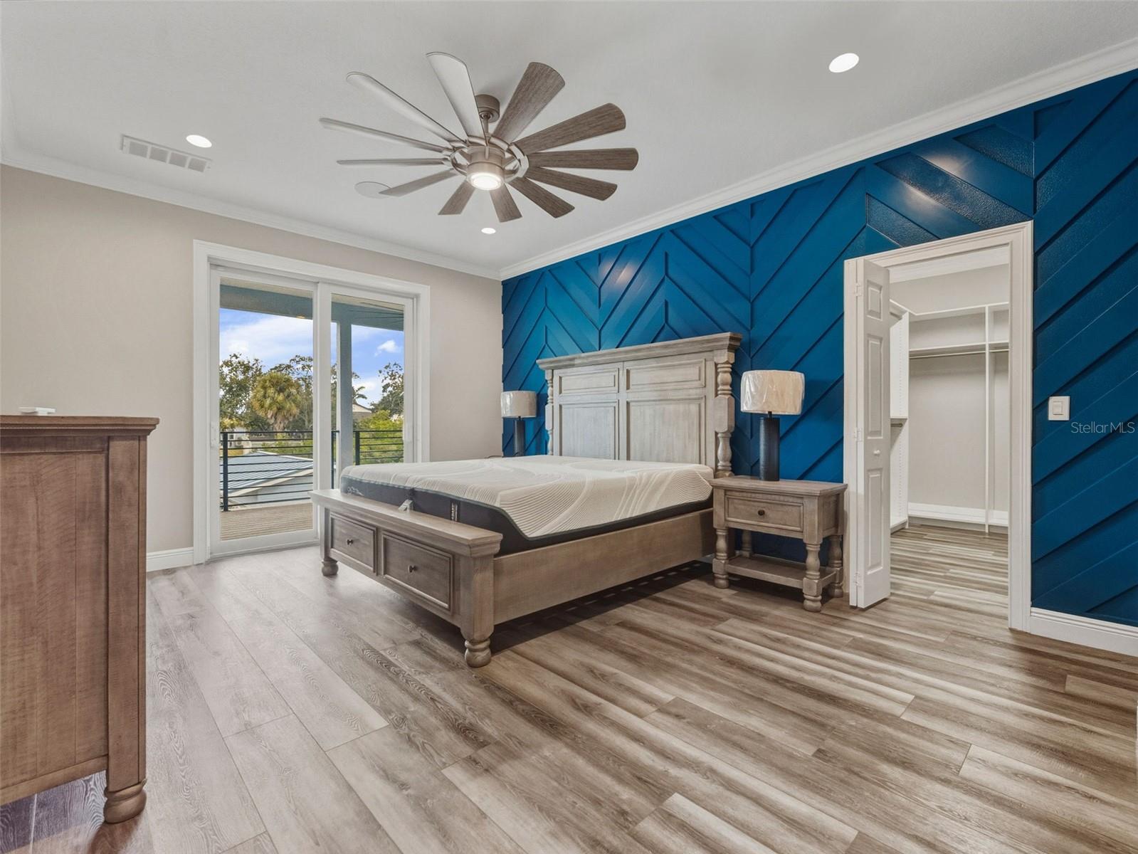 Image 18 of 76 For 8717 Driftwood Drive