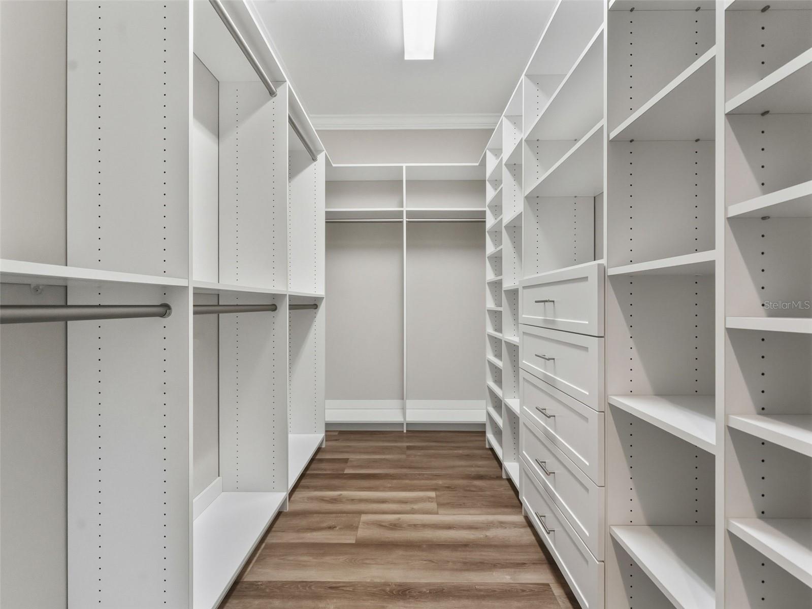 Image 26 of 76 For 8717 Driftwood Drive