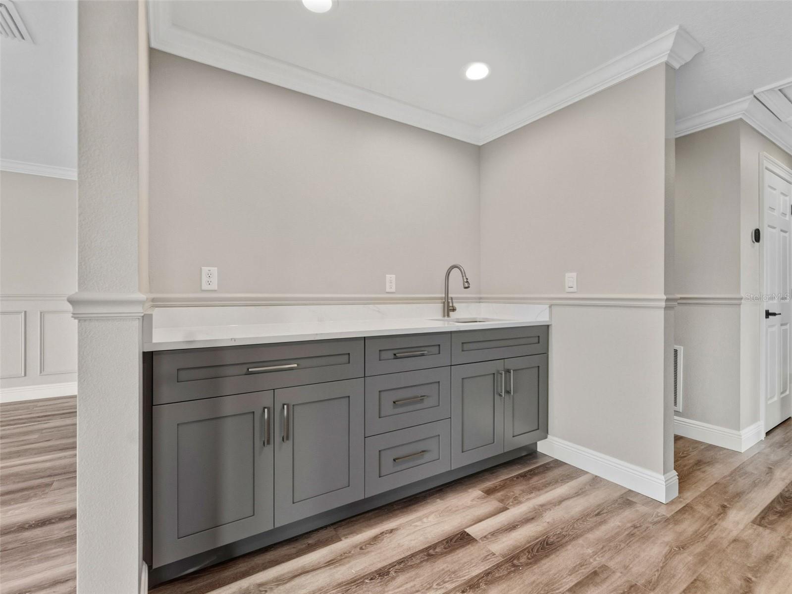 Image 35 of 76 For 8717 Driftwood Drive