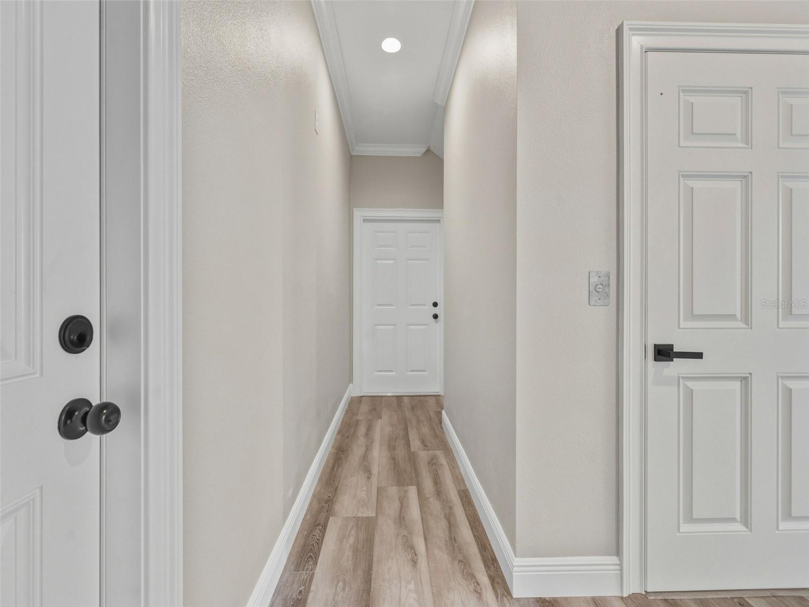 Image 7 of 76 For 8717 Driftwood Drive