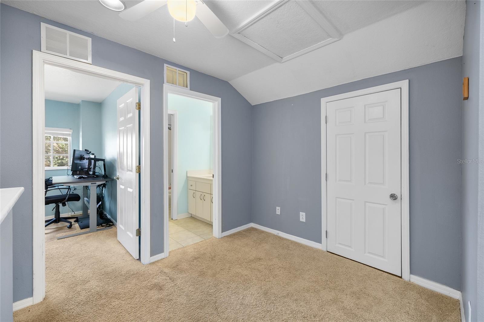 Image 32 of 62 For 6427 Bridgecrest Drive