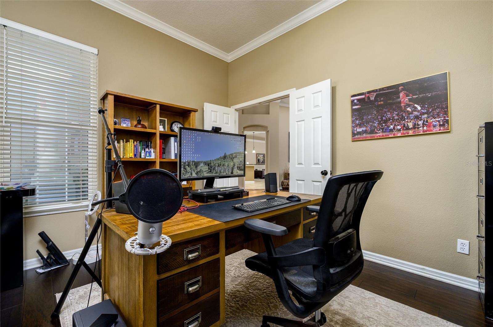 Image 11 of 47 For 17521 Edinburgh Drive