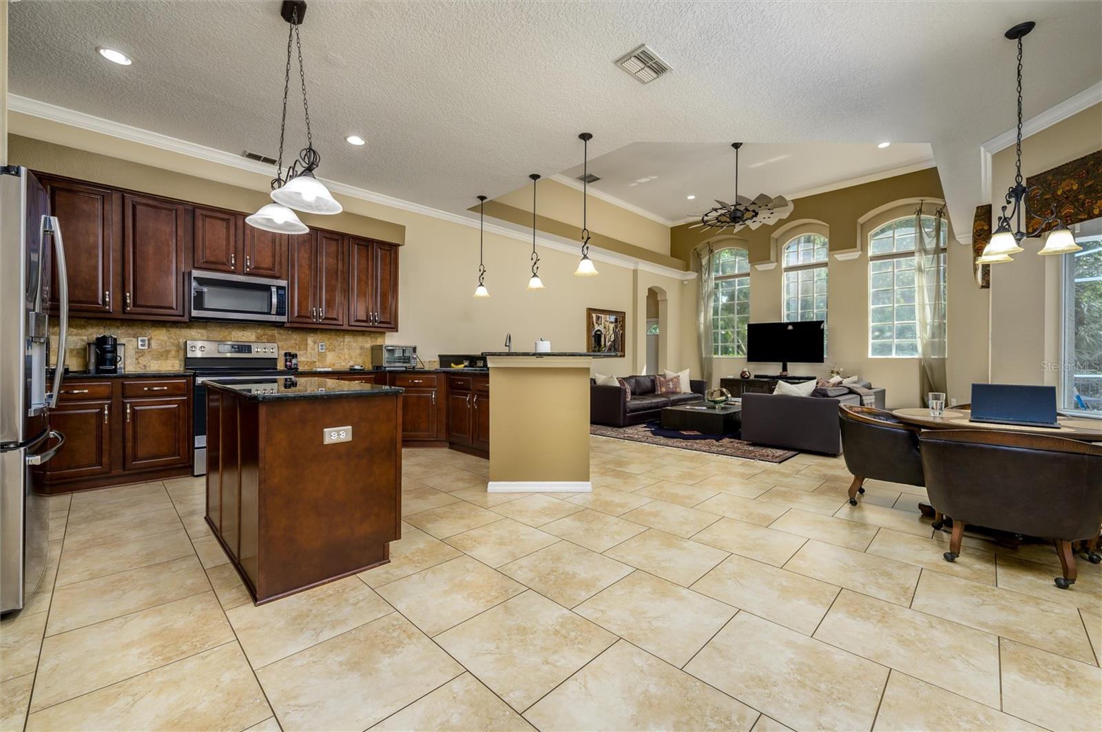 Image 12 of 47 For 17521 Edinburgh Drive