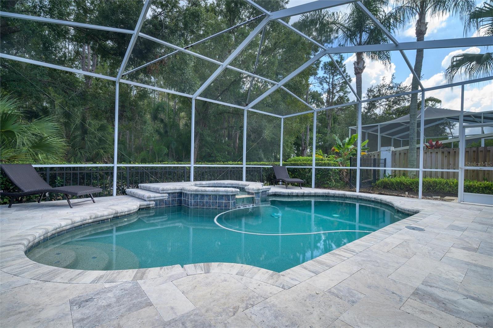 Image 36 of 47 For 17521 Edinburgh Drive