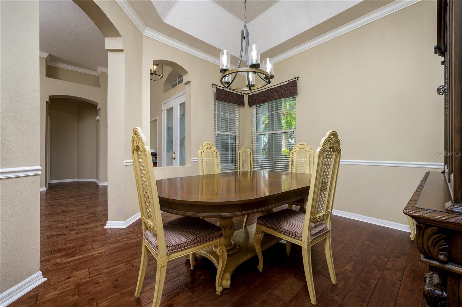 Image 9 of 47 For 17521 Edinburgh Drive