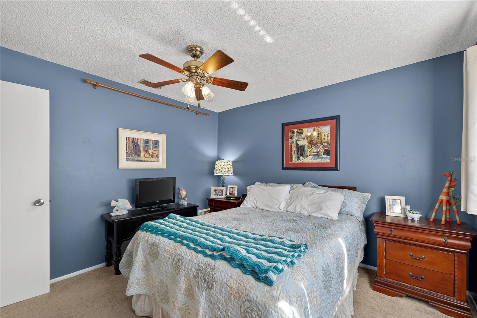 Image 21 of 34 For 2308 Hawthorne Drive