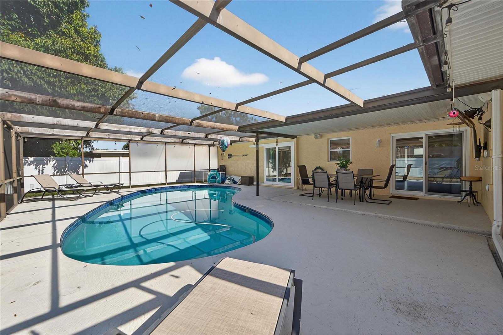 Image 7 of 34 For 2308 Hawthorne Drive