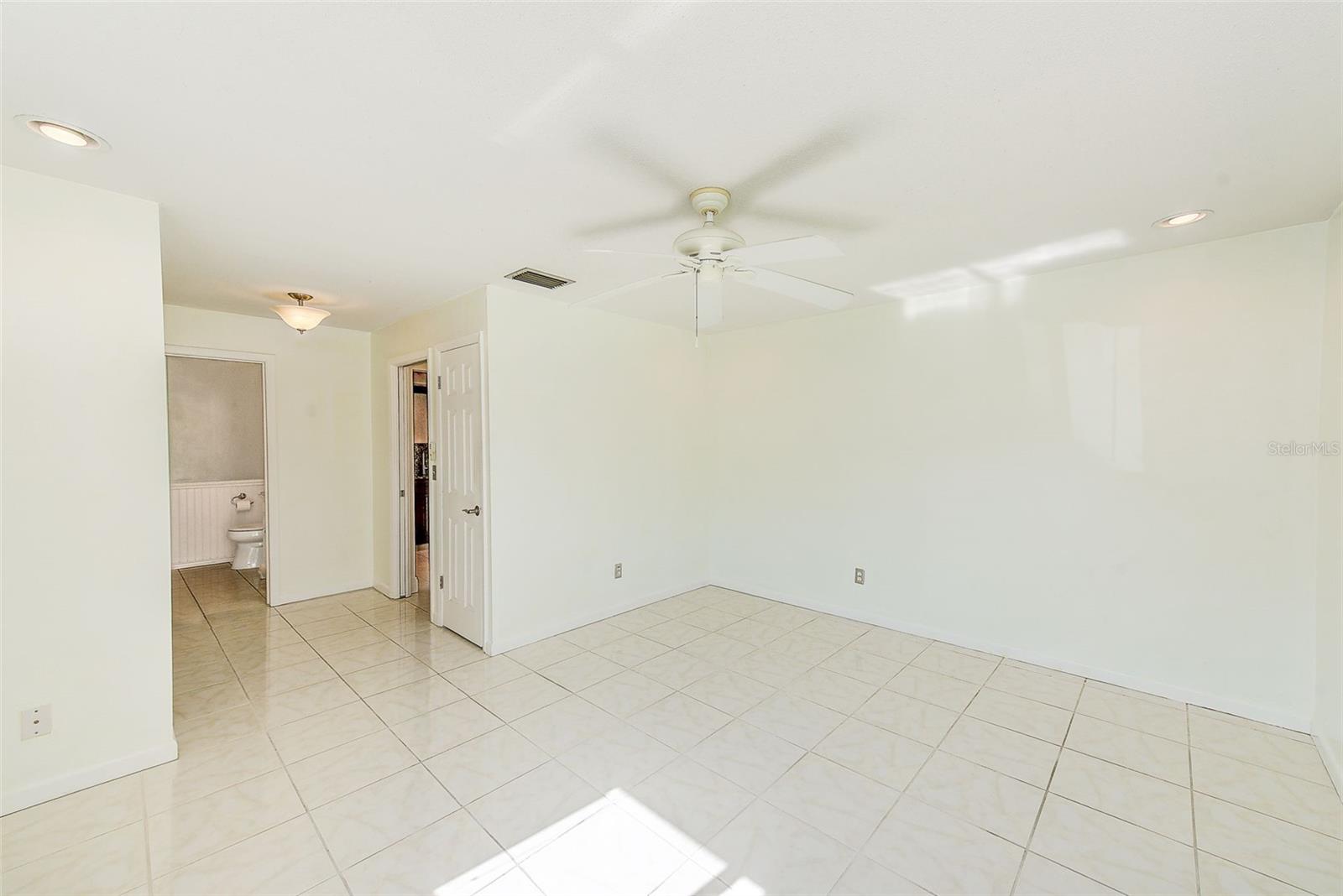 Image 26 of 51 For 6796 122nd Street