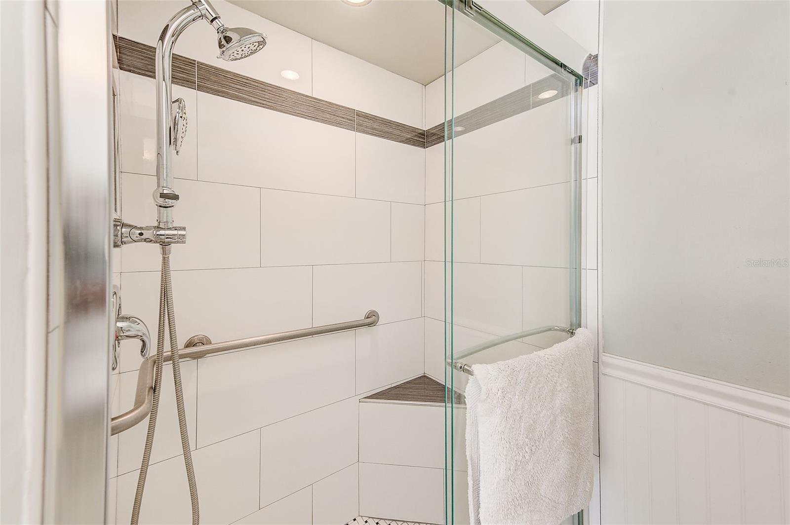 Image 28 of 51 For 6796 122nd Street