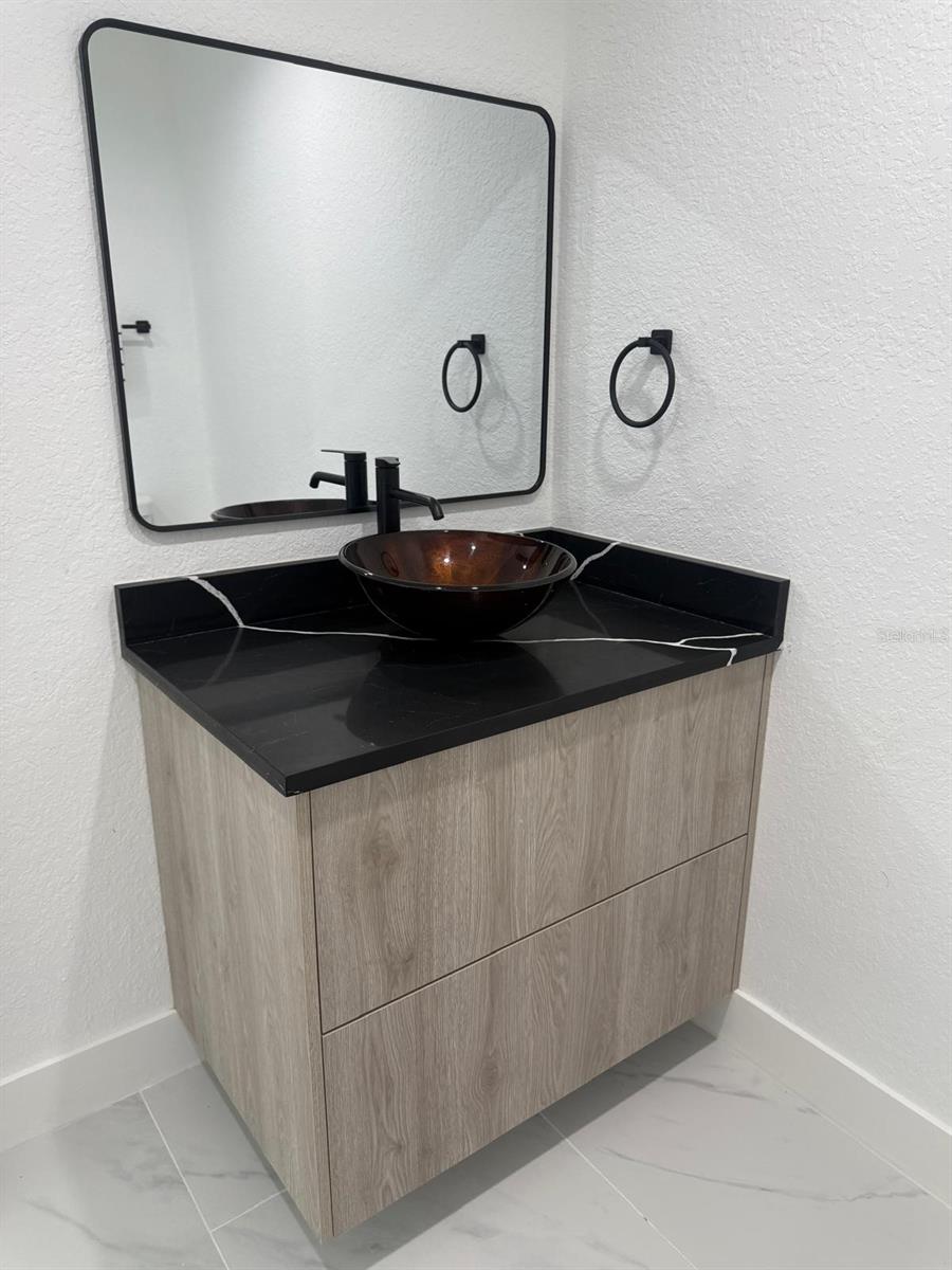 Image 15 of 32 For 4119 Harrisburg Street Ne