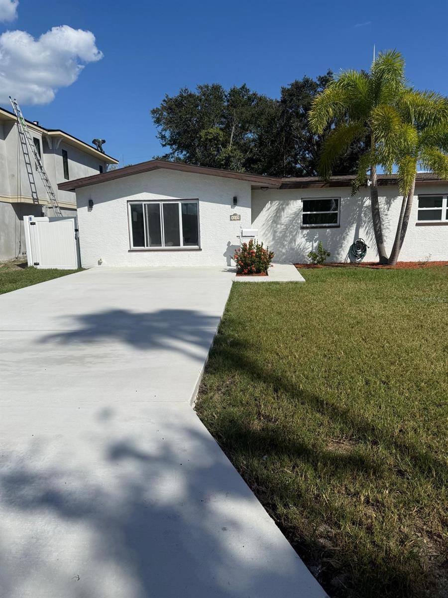 Image 2 of 32 For 4119 Harrisburg Street Ne