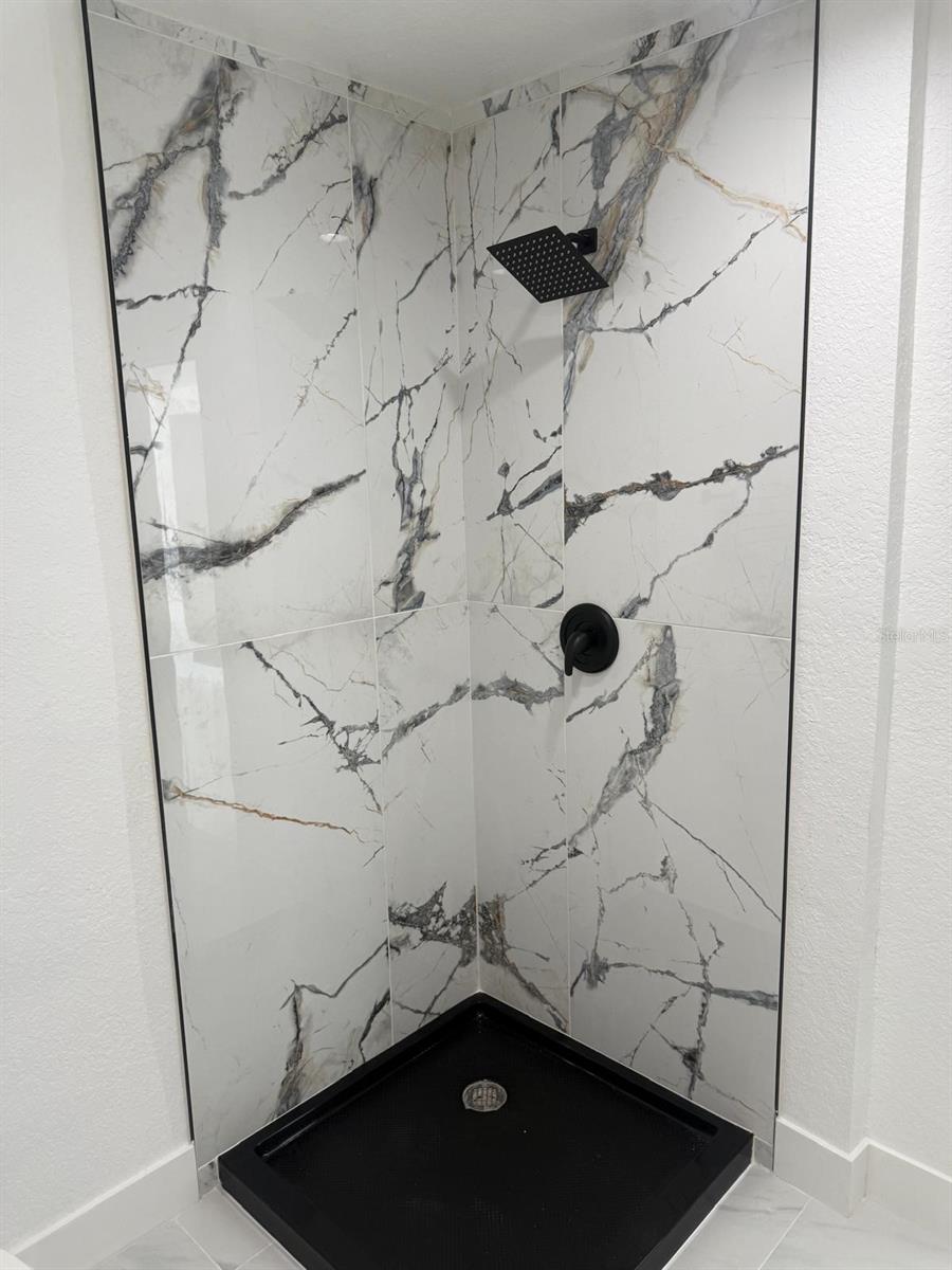 Image 21 of 32 For 4119 Harrisburg Street Ne