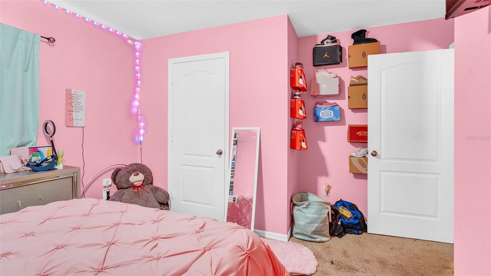 Image 21 of 36 For 6512 Firespike Court