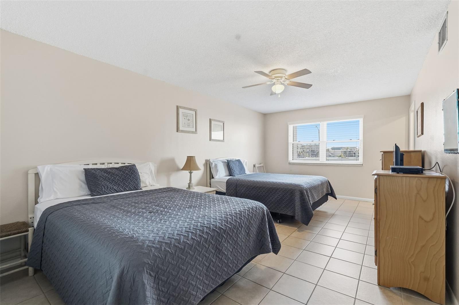 Image 13 of 43 For 17450 Gulf Boulevard 104