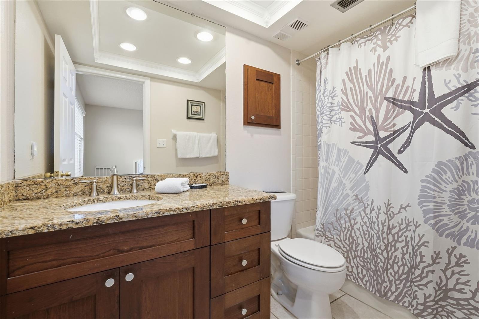 Image 15 of 43 For 17450 Gulf Boulevard 104